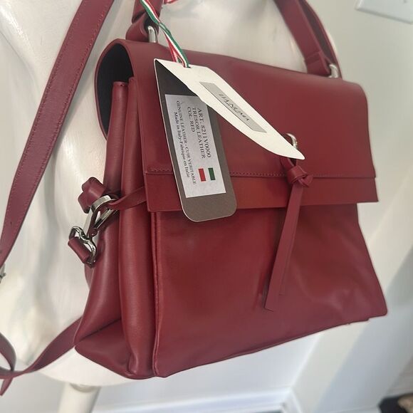 LIA NUMA Italian Red Smooth Leather Flap Crossbody Bag NWT - Picture 2 of 10